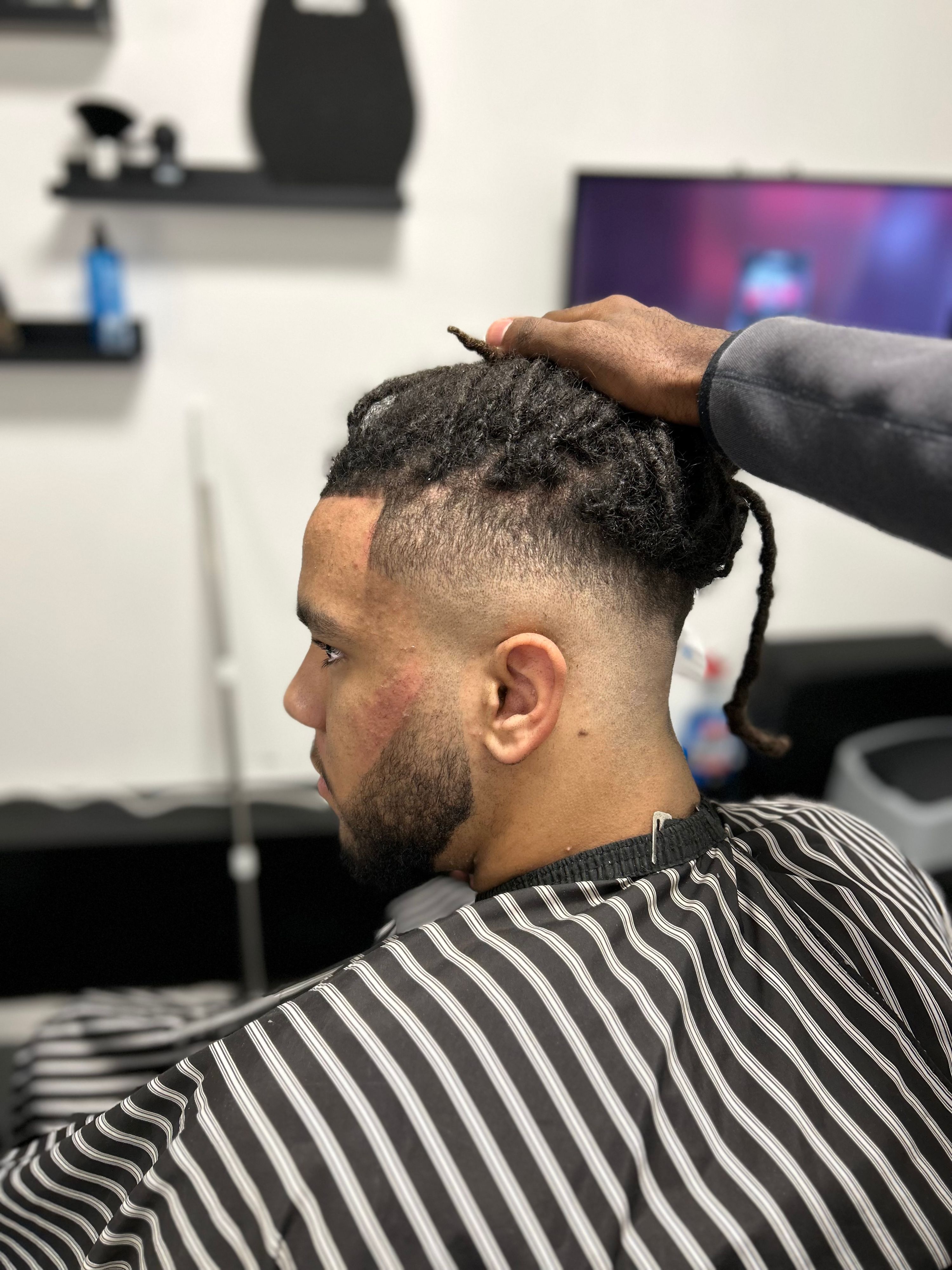 Kzeey barber