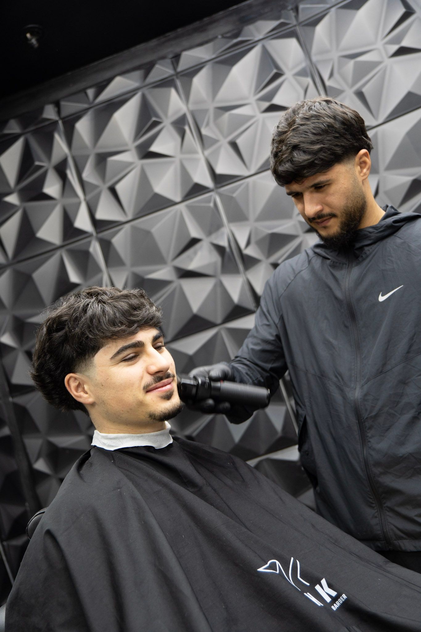 Hkm barber