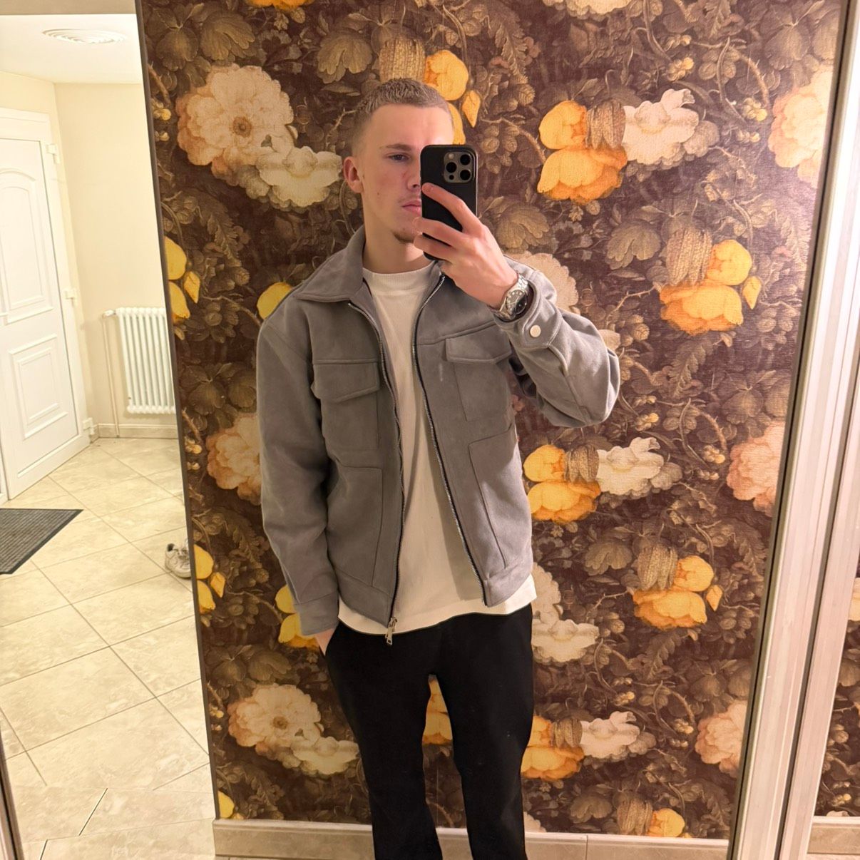J9 barber
