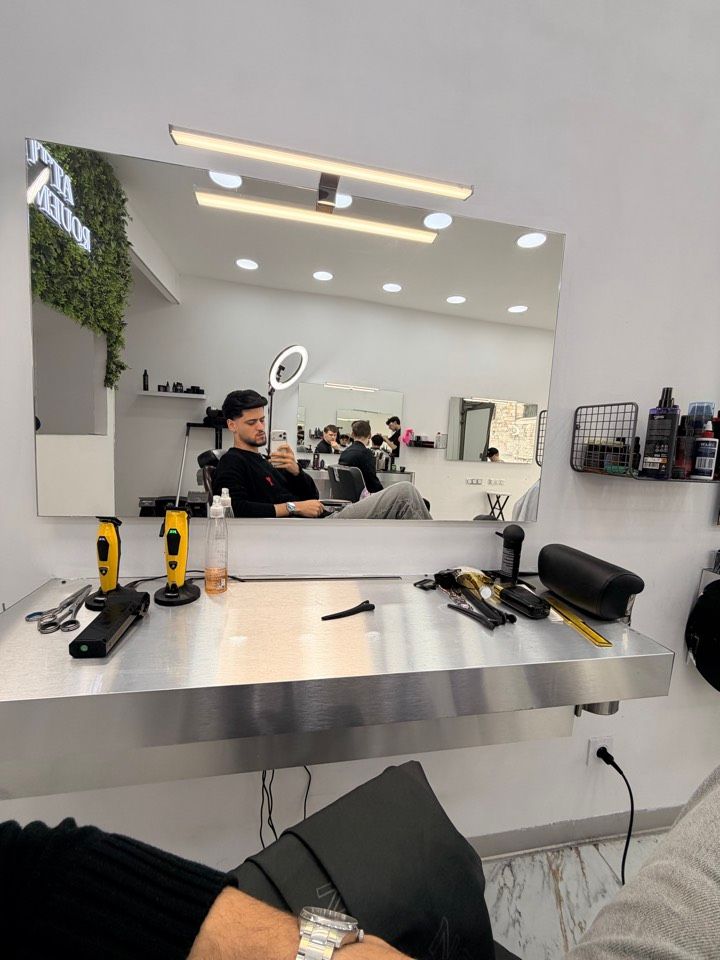 Mannai Barber